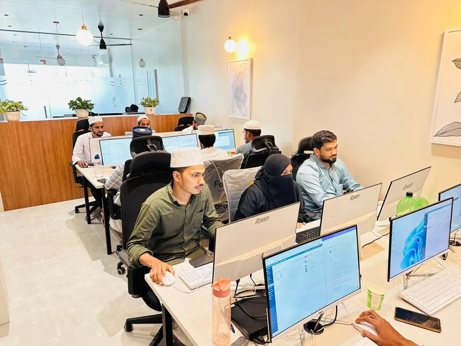 ALTT legal translation students in the computer lab